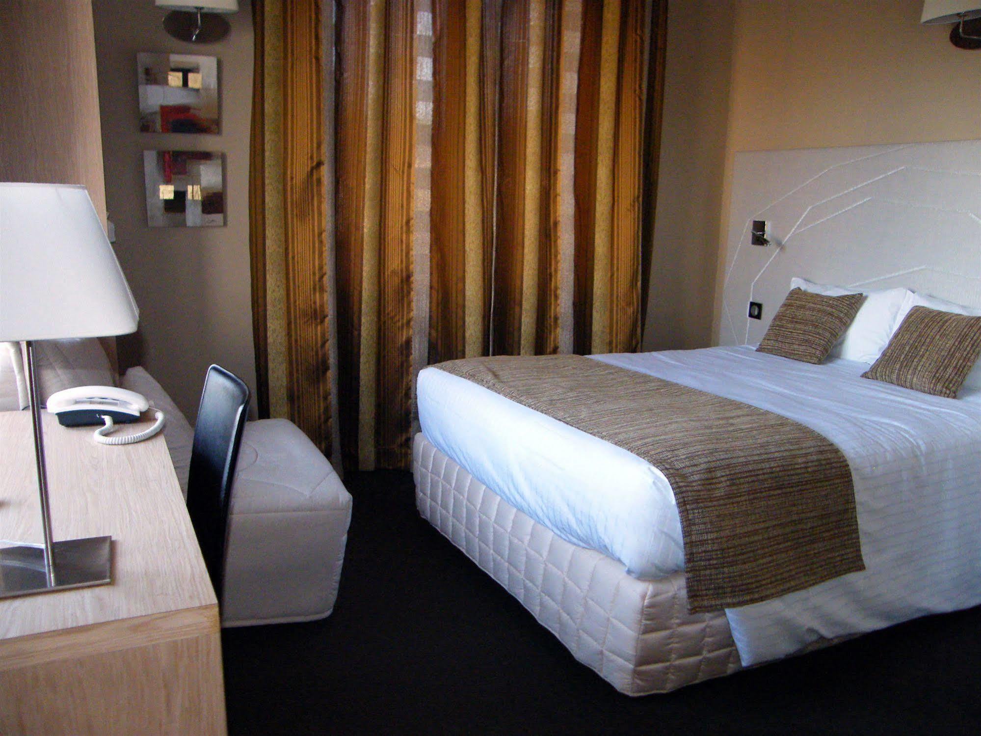 Cit'Hotel Saint-Pierre Vire  Exterior photo