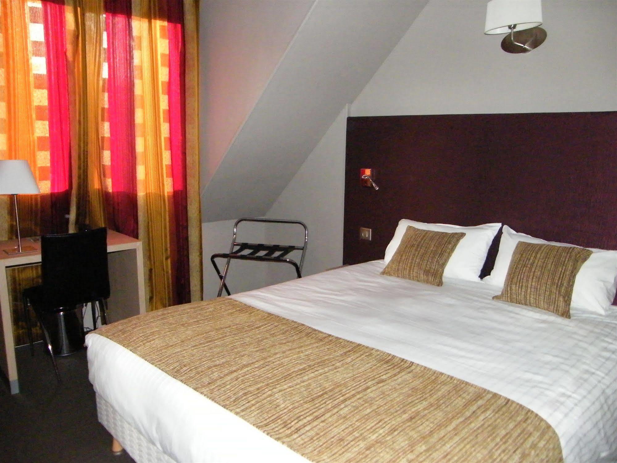 Cit'Hotel Saint-Pierre Vire  Exterior photo